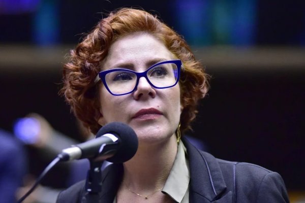 [AGU aciona Corte de Cassação da Itália para tentar viabilizar extradição de Carla Zambelli]